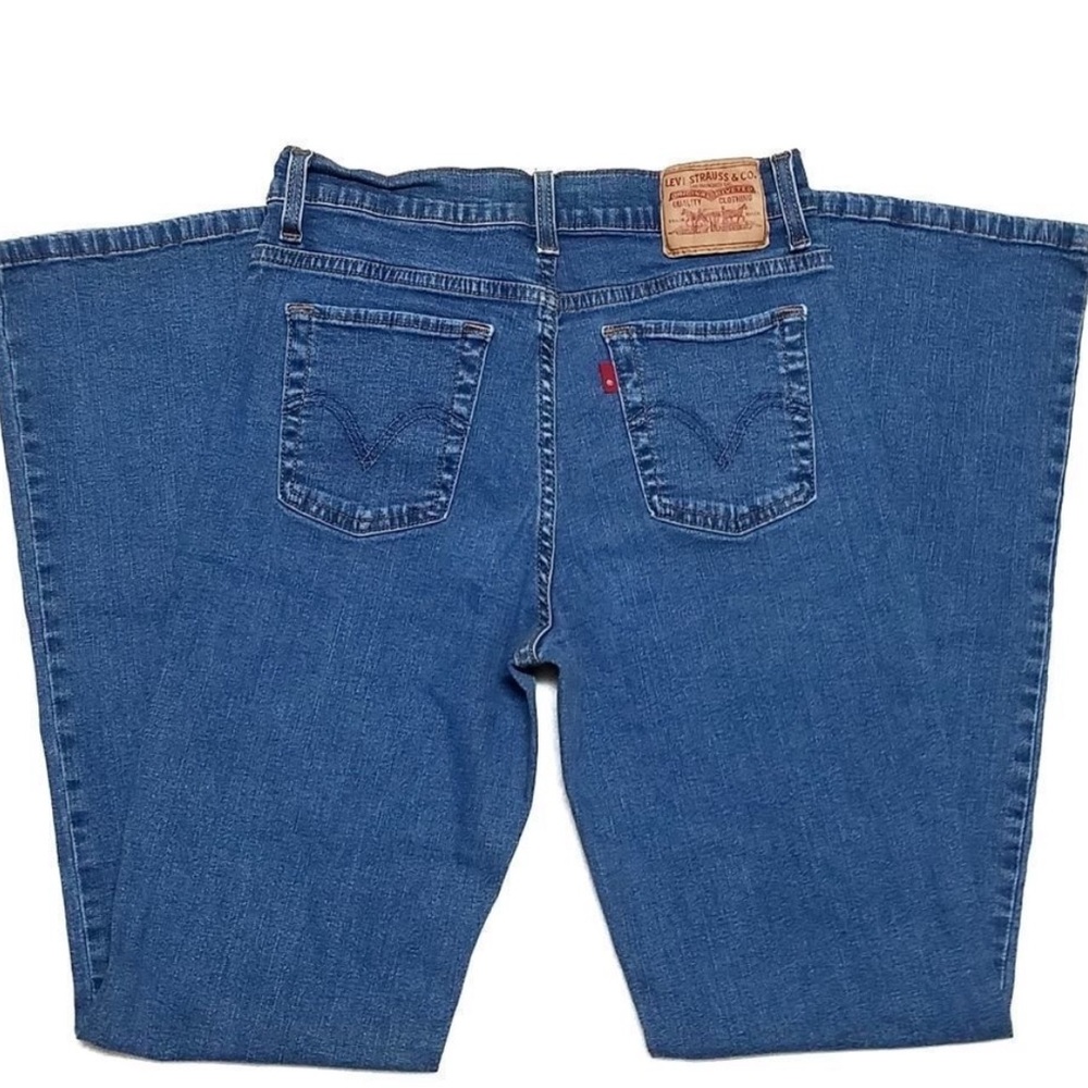 VINTAGE Levi's 512 Perfectly Slimming Bootcut Jean